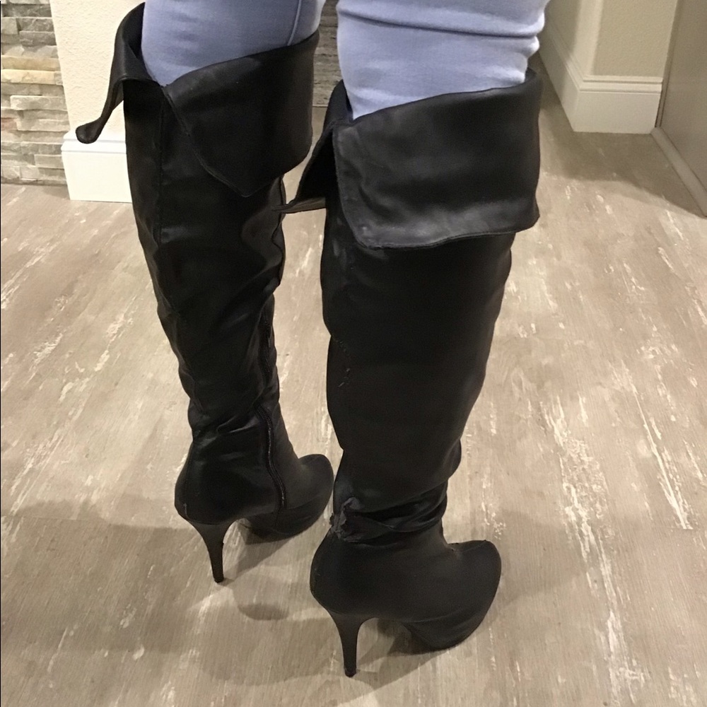 Knee high Boots